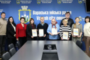 У Вараській громаді відзначили родини, що щоденно підтримують людей з інвалідністю